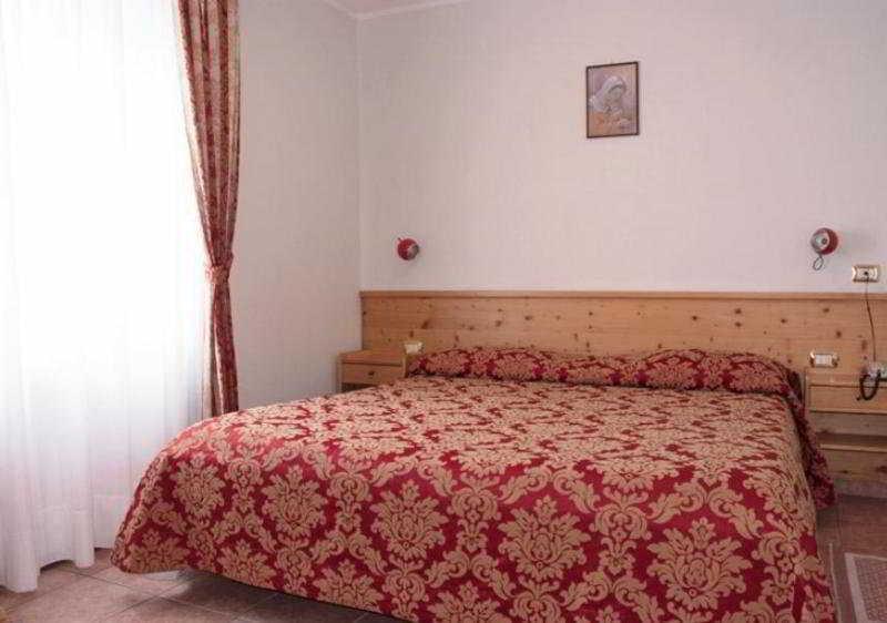 Albergo Eden Passo del Tonale Esterno foto